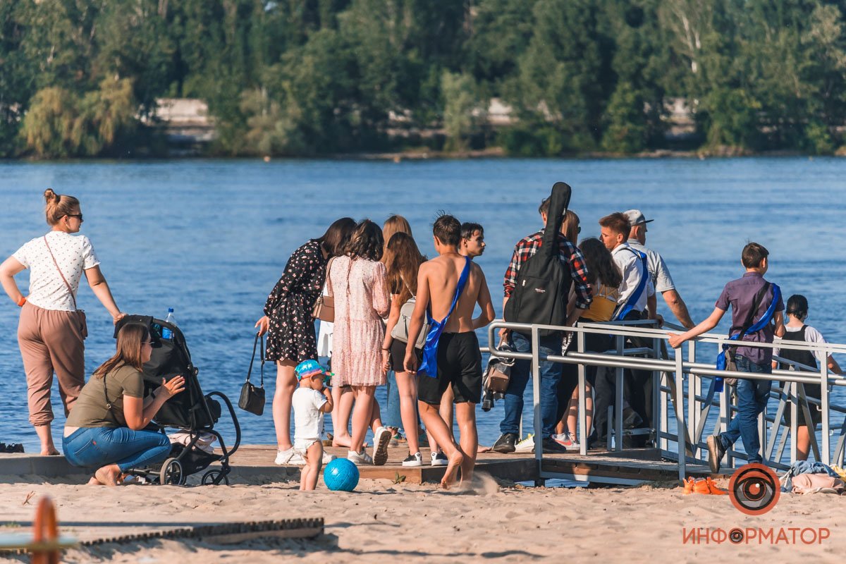 Уже жарко Уже жарко