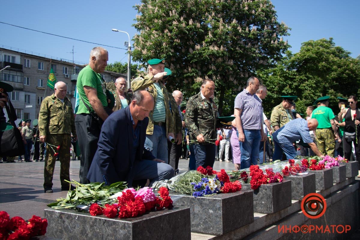 Возлагали цветы Возлагали цветы