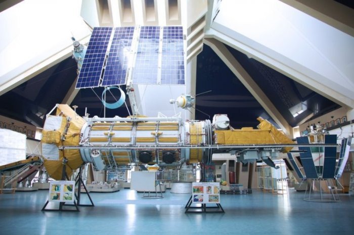 Экскурсии по заводам, пешеходные пространства, крутые кафешки и сказочные домики: что посмотреть в Днепре 11