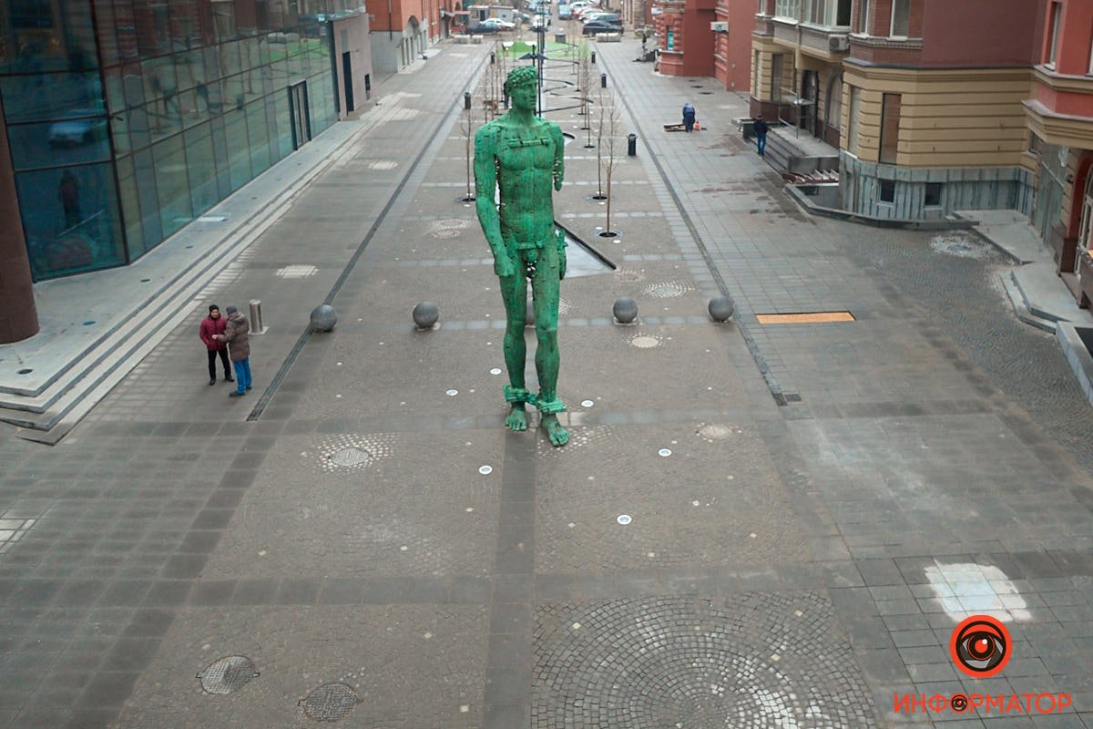 Экскурсии по заводам, пешеходные пространства, крутые кафешки и сказочные домики: что посмотреть в Днепре 35