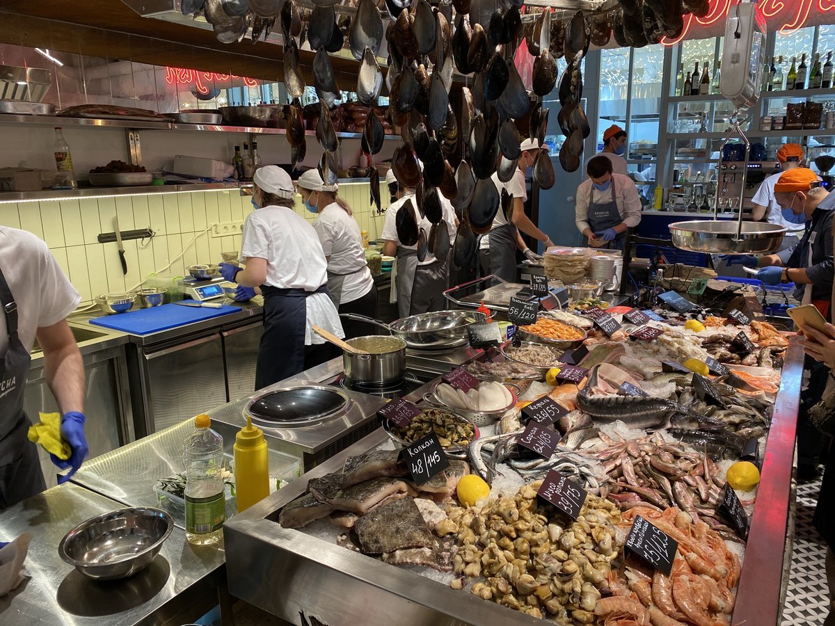 Экскурсии по заводам, пешеходные пространства, крутые кафешки и сказочные домики: что посмотреть в Днепре 54