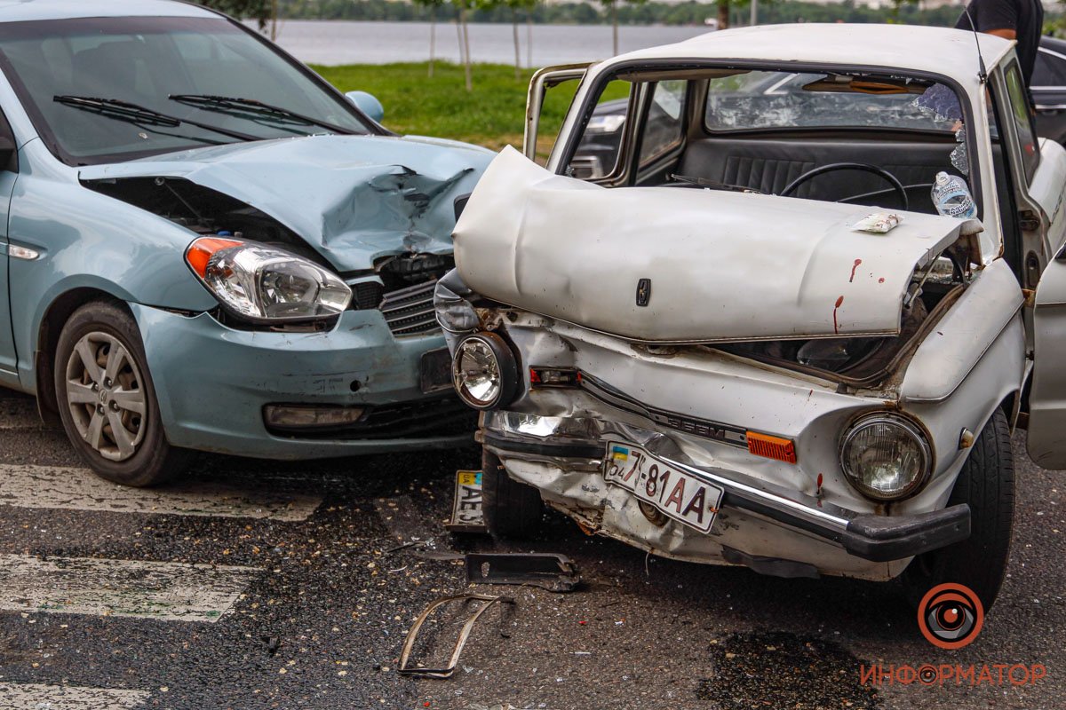 В пятницу, 28 мая, на Сичеславской Набережной, 14, произошла авария. В пятницу, 28 мая, на Сичеславской Набережной, 14, произошла авария.