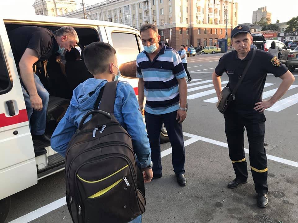 В Днепр эвакуировали людей из Сектора Газа - их встречали спасатели 2