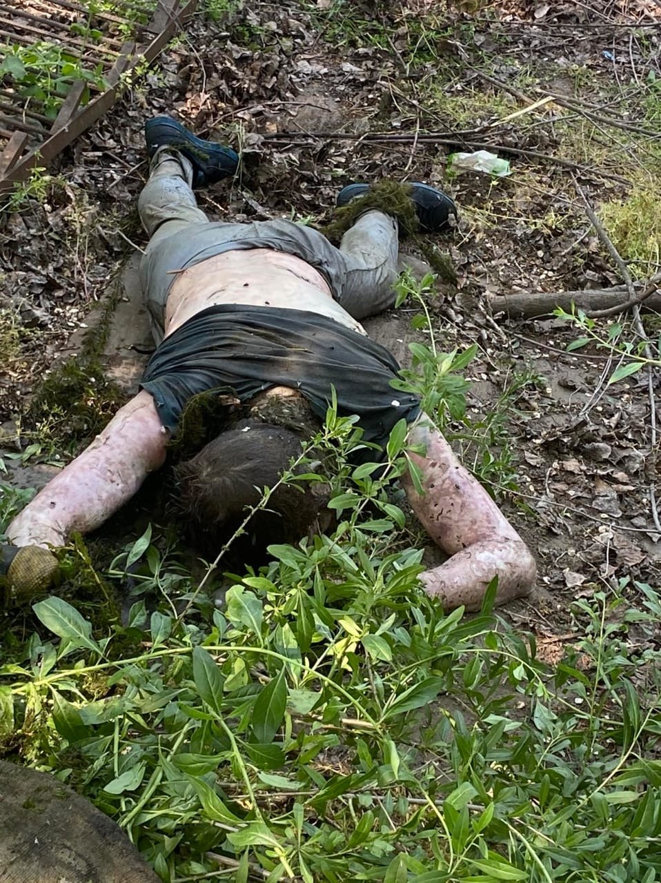 Полицейские просят помочь опознать мужчину