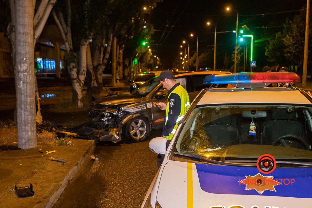 Мужчина за рулем Volkswagen не успел на это среагировать и допустил столкновение