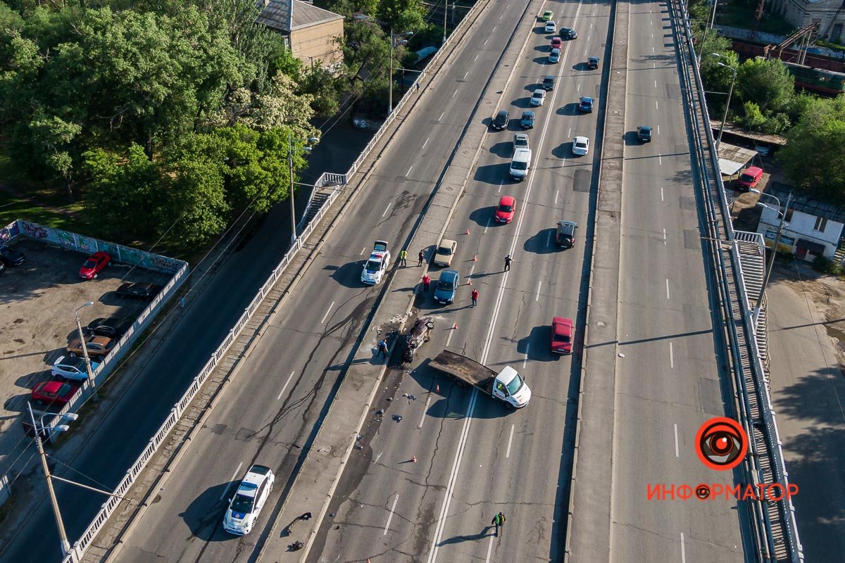 Авария произошла в районе "горбатого моста" Авария произошла в районе "горбатого моста"