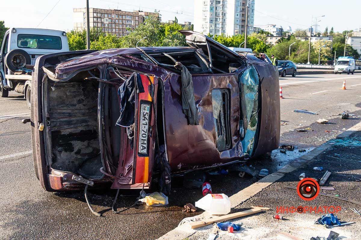 Мужчину забрала скорая в больницу №16 Мужчину забрала скорая в больницу №16