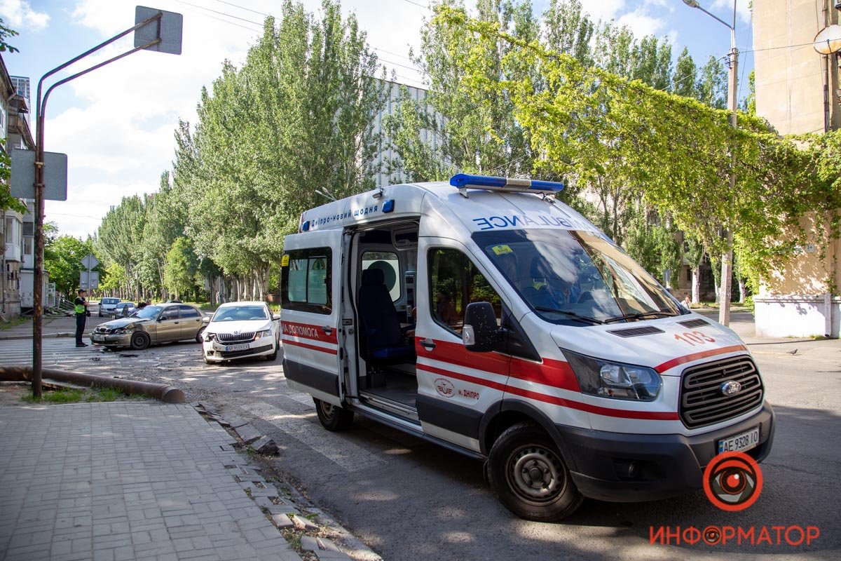 Пассажирку увезла скорая Пассажирку увезла скорая