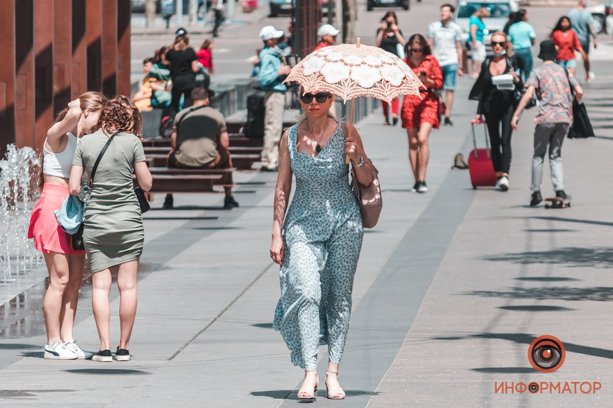 С элегантным аксессуаром