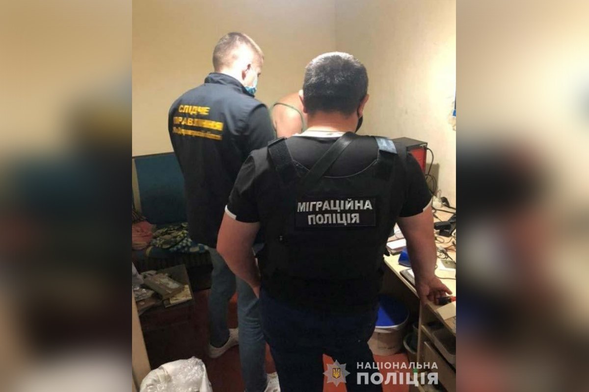 Жители Днепра распространяли фото и видео с элементами детской порнографии Жители Днепра распространяли фото и видео с элементами детской порнографии