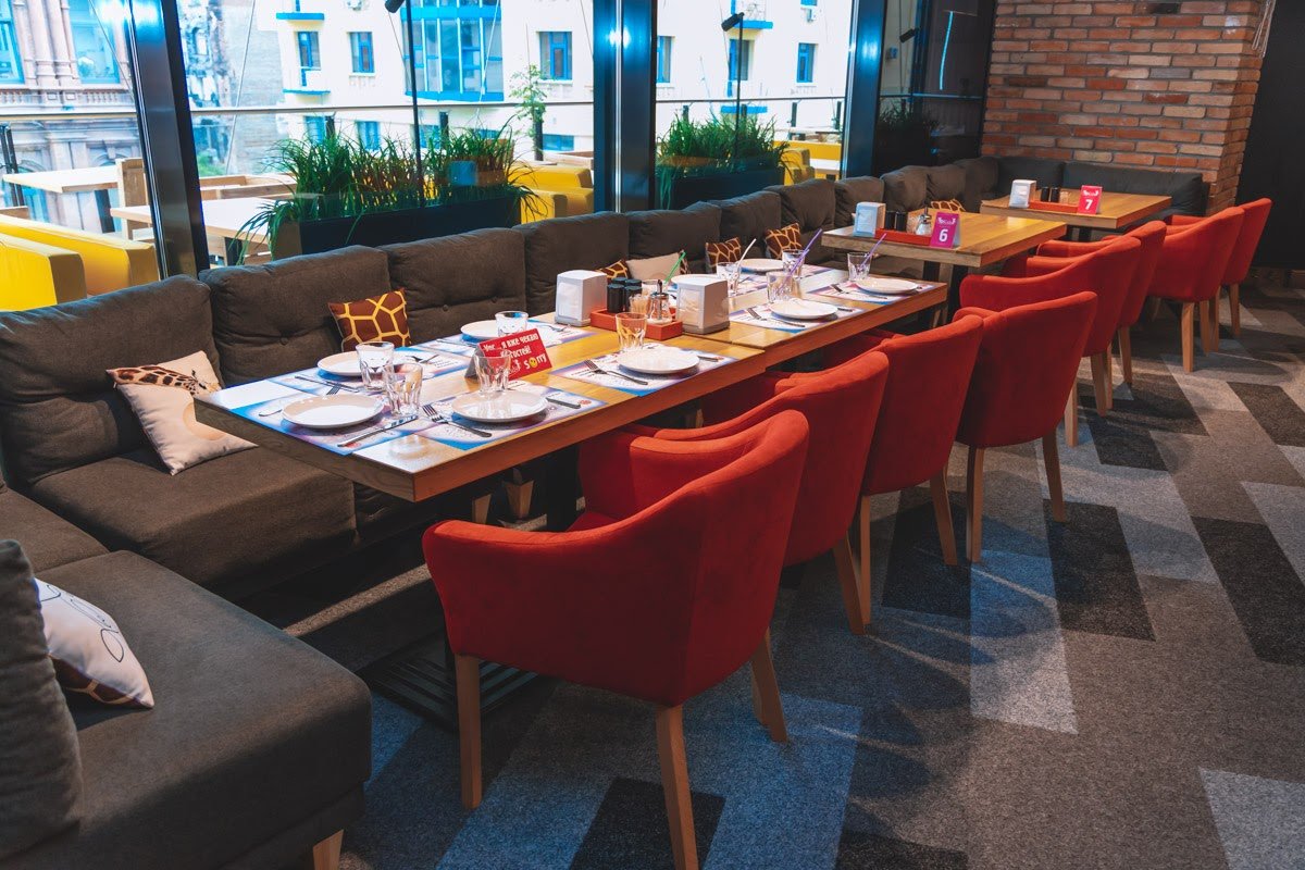 В волшебном царстве вполне реальный ресторан