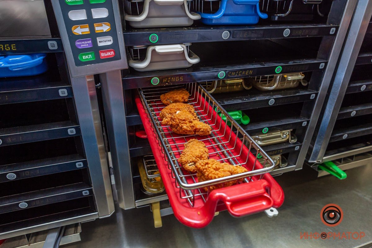 Прозора кухня: з чого і як готують страви в МакДональдз 6