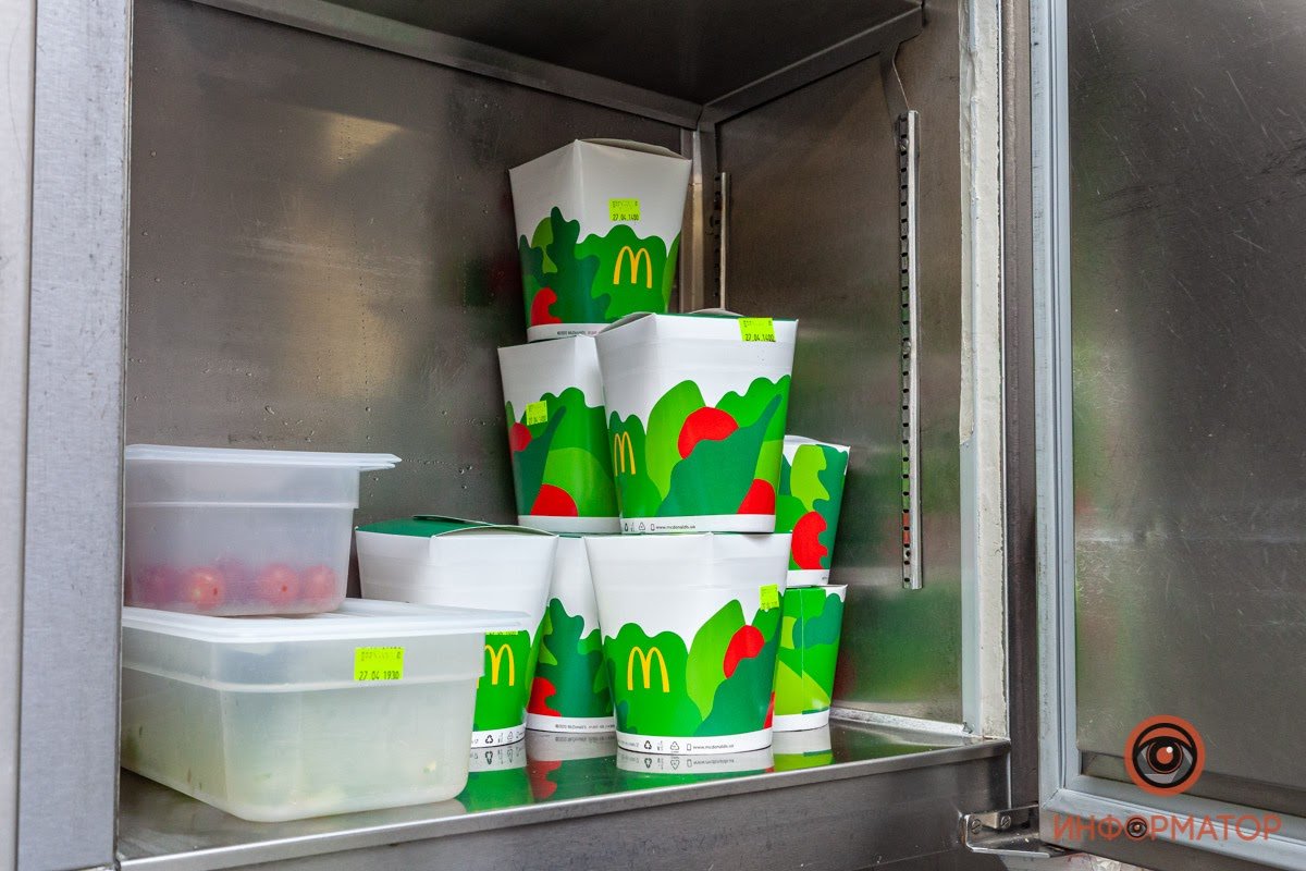 Прозора кухня: з чого і як готують страви в МакДональдз 13