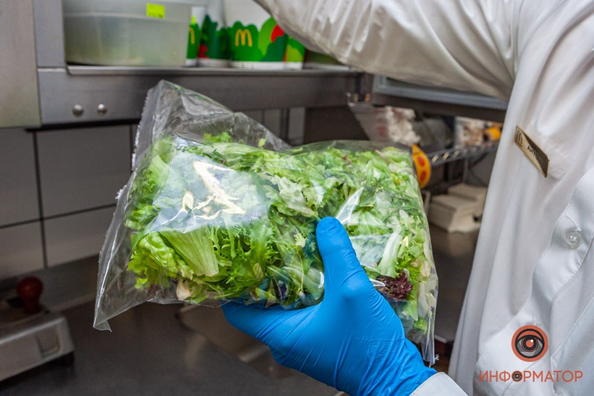 Прозора кухня: з чого і як готують страви в МакДональдз 14