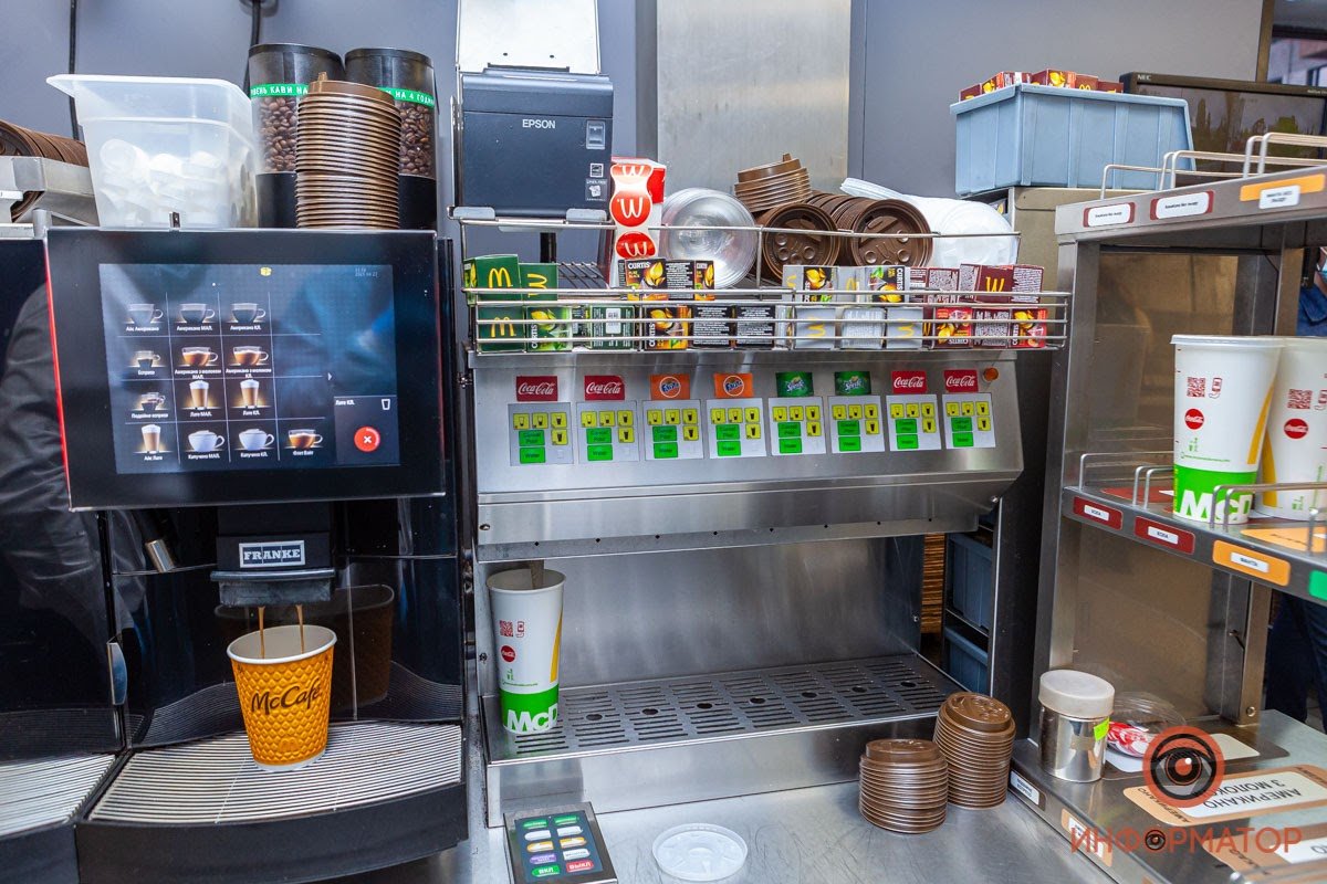 Прозора кухня: з чого і як готують страви в МакДональдз 16