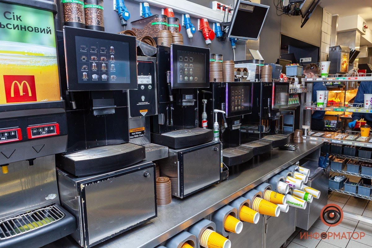 Прозора кухня: з чого і як готують страви в МакДональдз 18