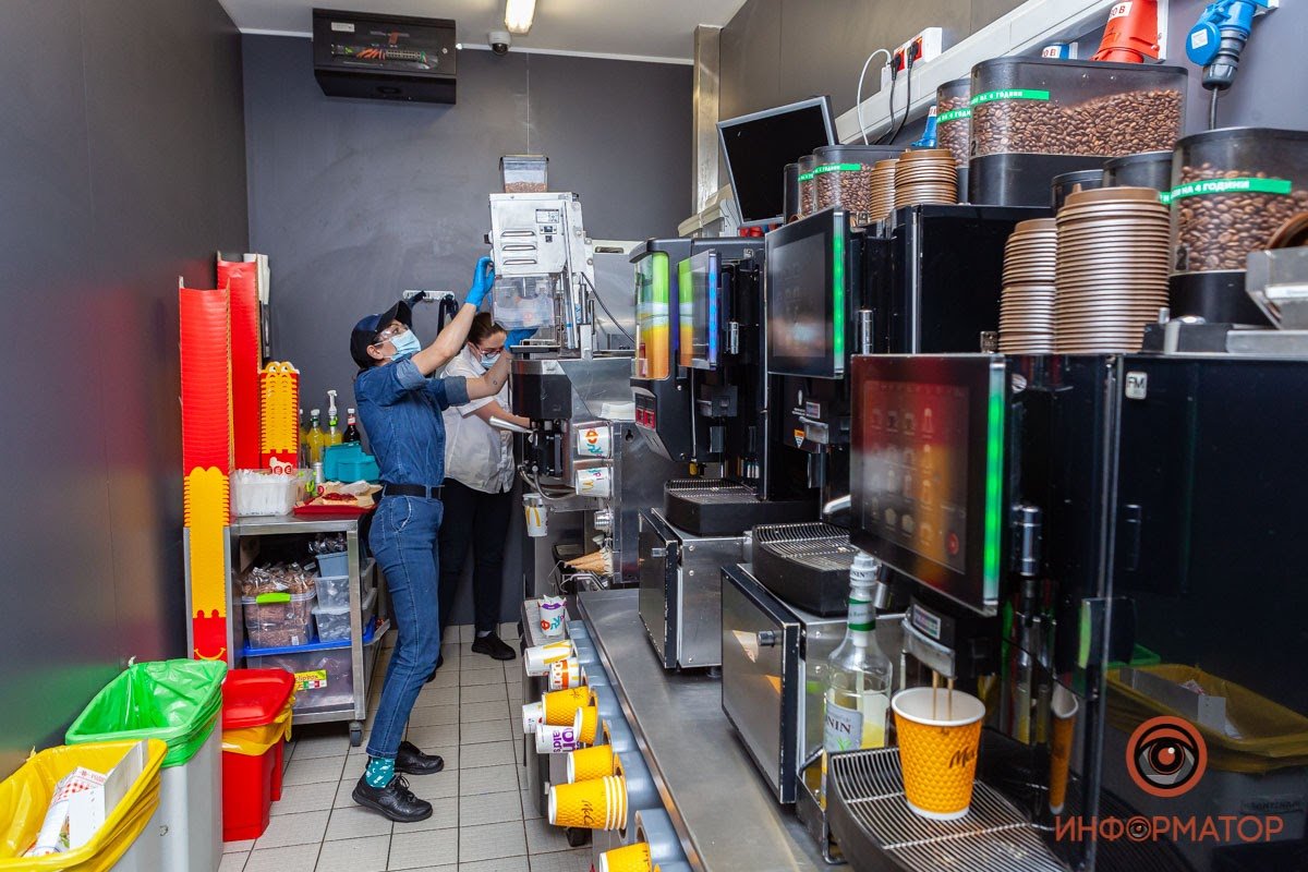 Прозора кухня: з чого і як готують страви в МакДональдз 19