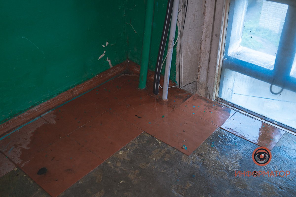 Ну хоть полы не нужно мыть