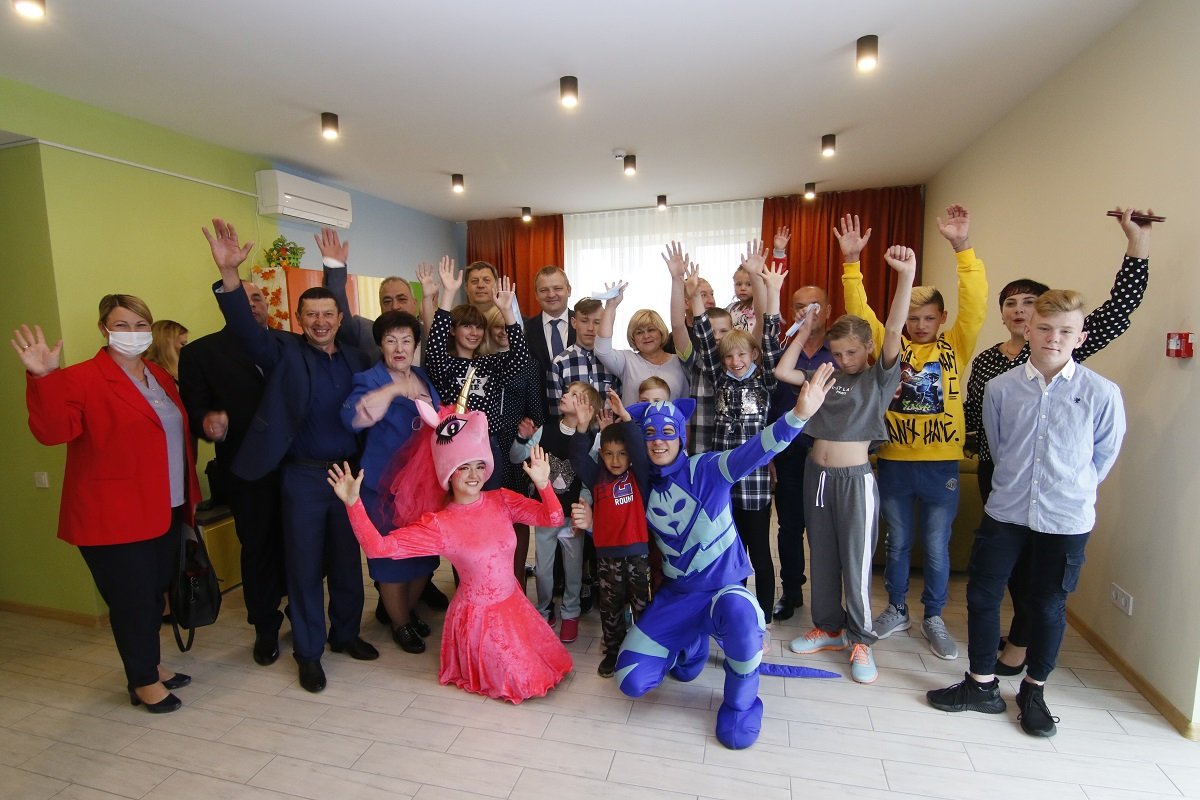 Крепость добра: в Петриковке открыли малый групповой дом 3