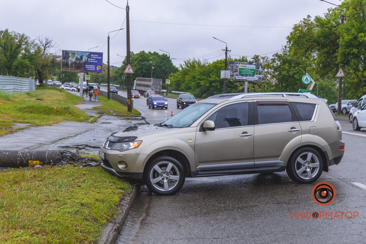 ДТП произошло недалеко от кольца на Победе ДТП произошло недалеко от кольца на Победе