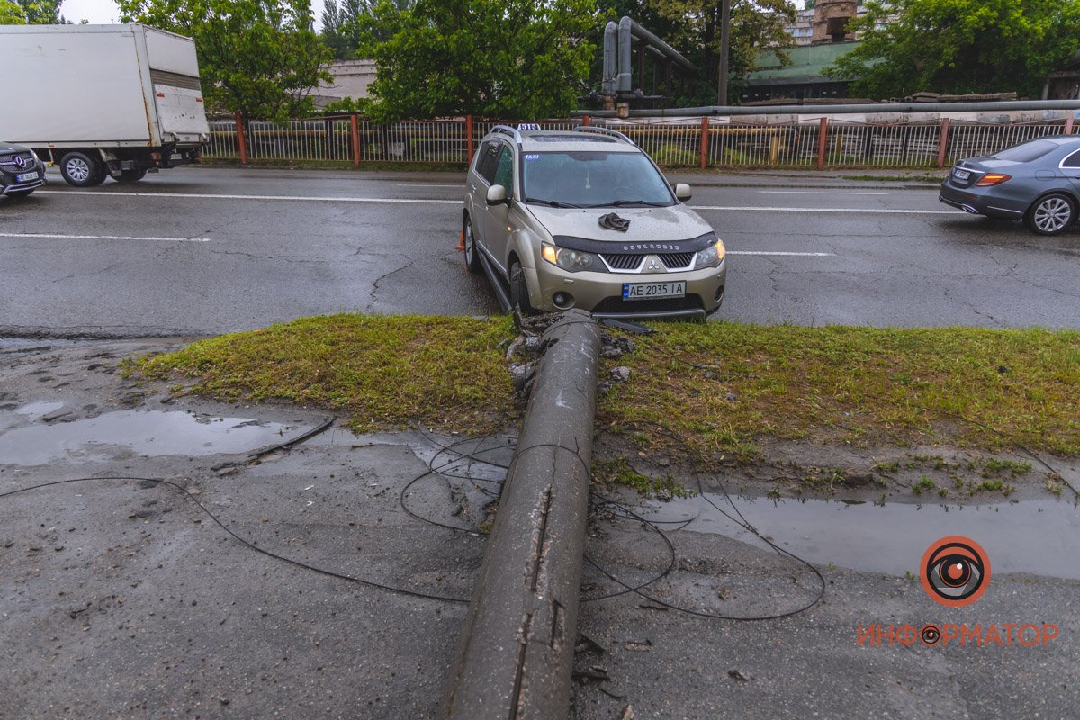 Кроме водителя в машине никого не было Кроме водителя в машине никого не было