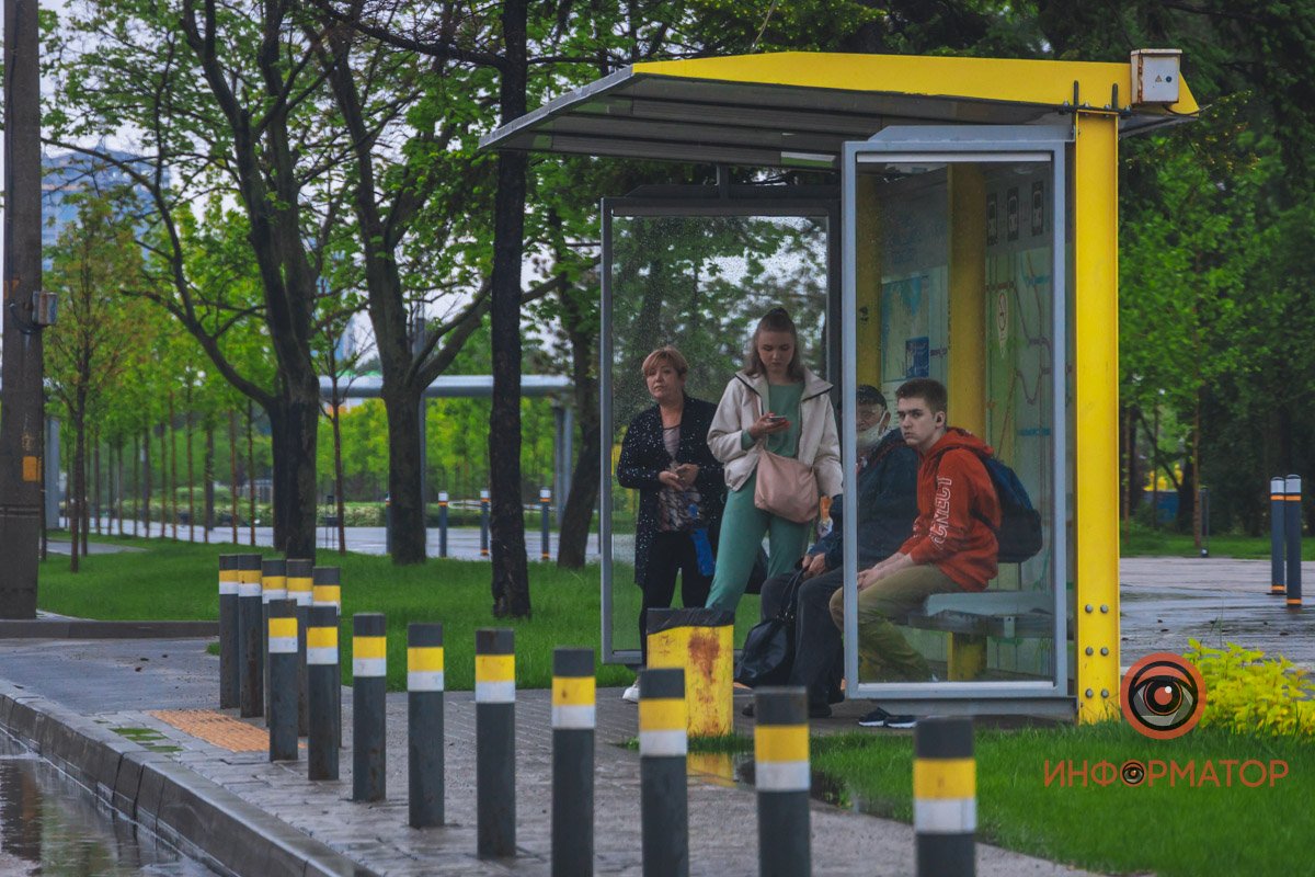 Дождь заставит забыть о социальной дистанции