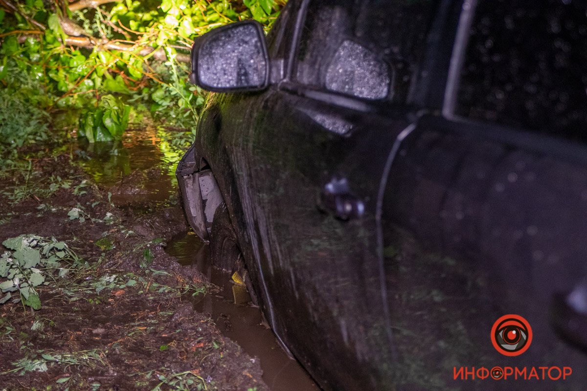 Аварийные участки лучше объезжать по другим улицам