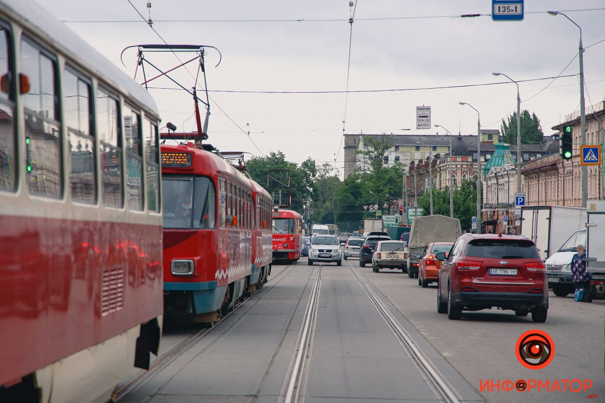 Движение трамваев парализовано Движение трамваев парализовано