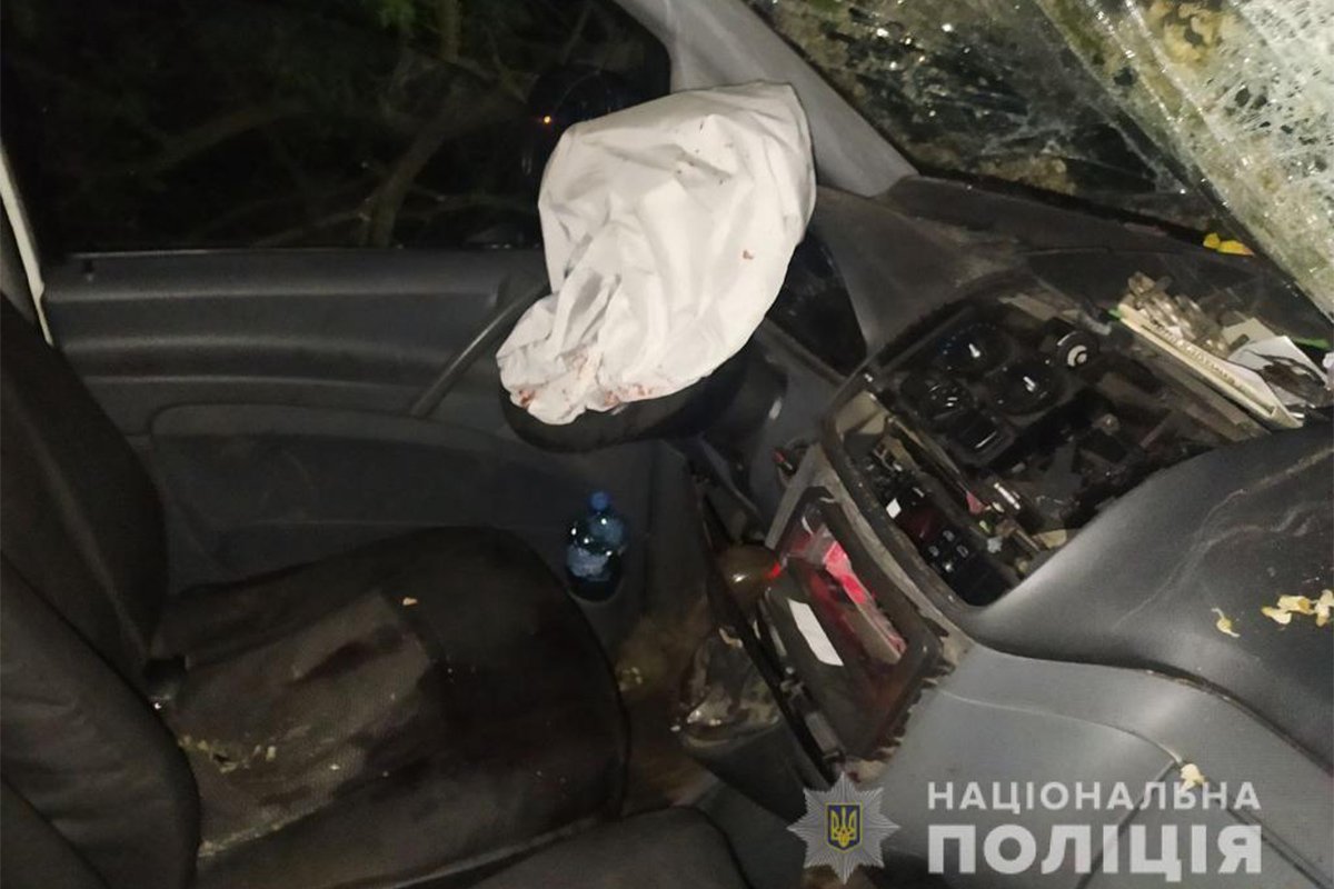 В результате аварии погиб 31-летний пассажир Mersedes