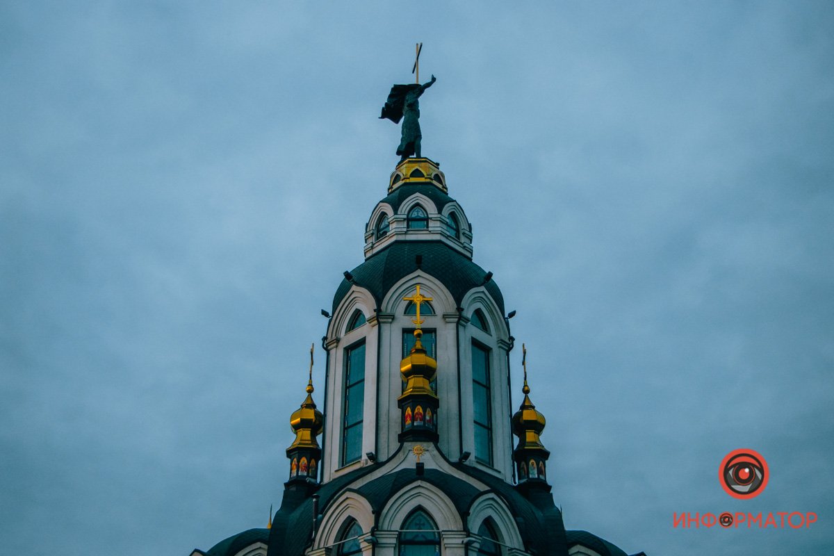 Тучи все еще не хотят отступать Тучи все еще не хотят отступать