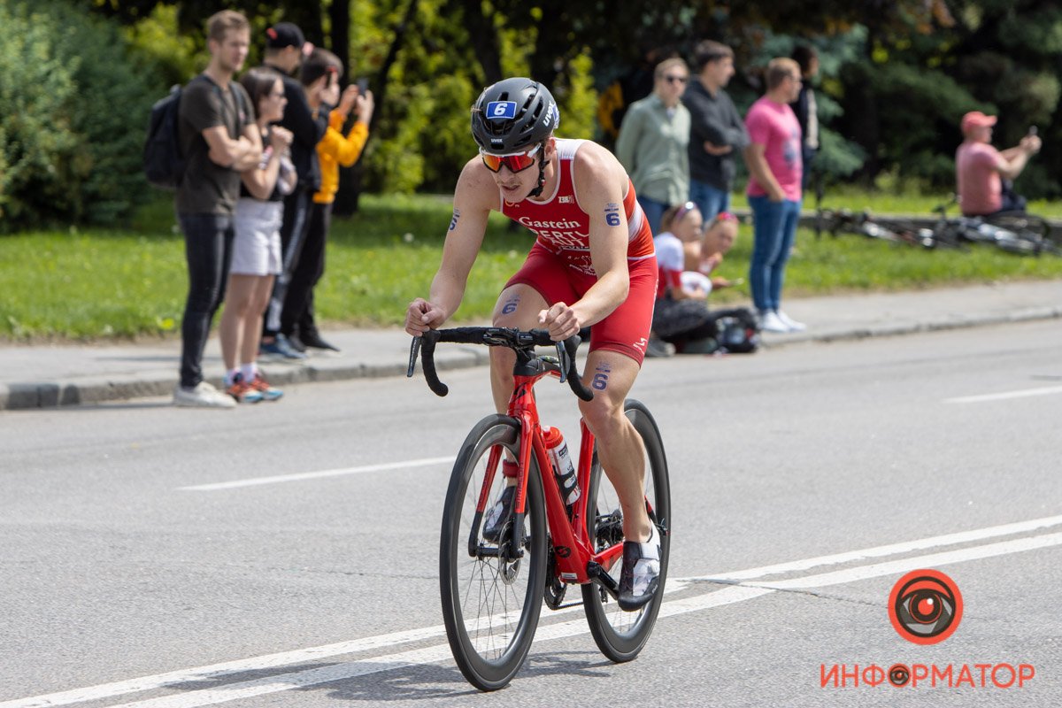 Кто-то отставал, но болельщики поддерживали всех