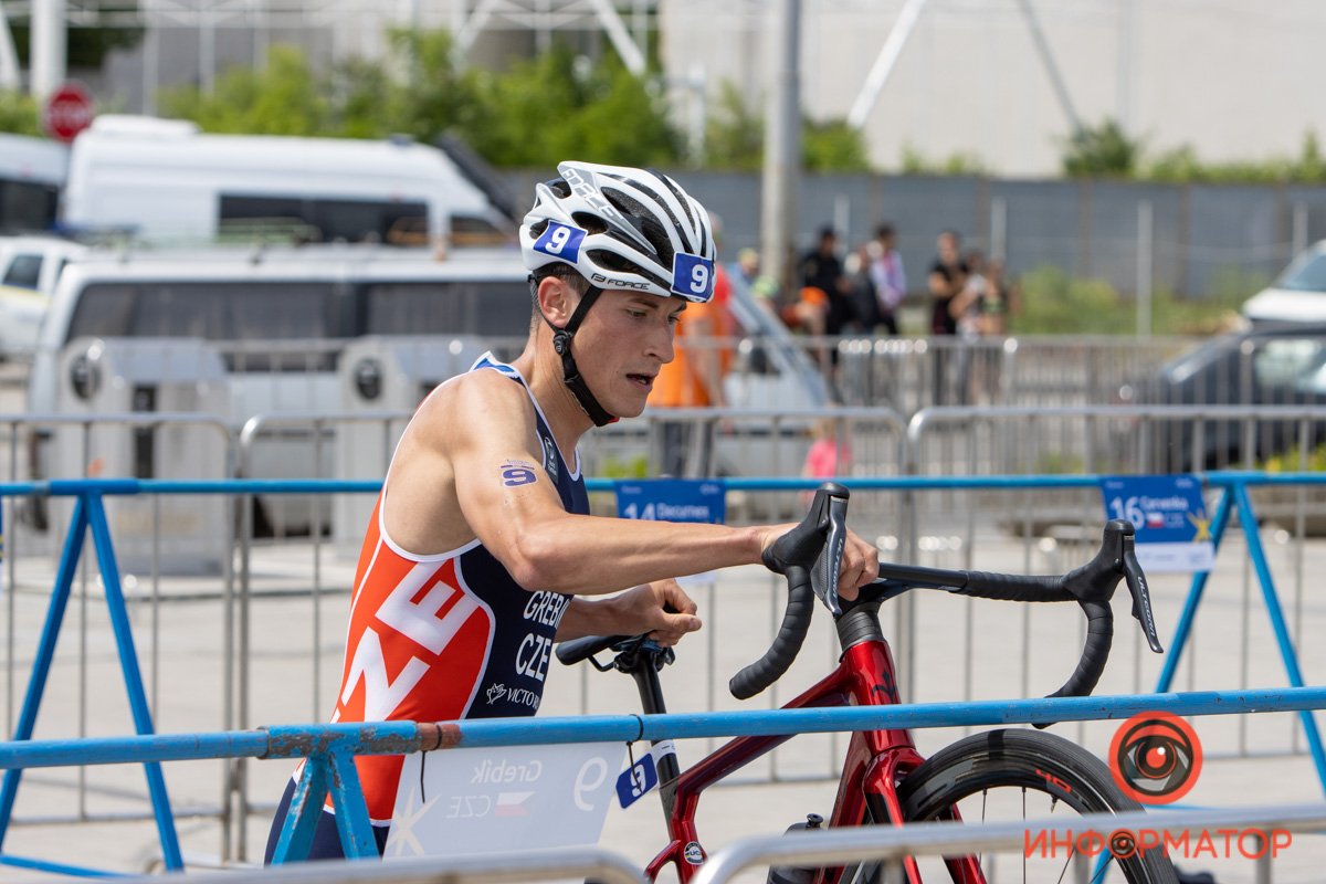 В транзитной зоне