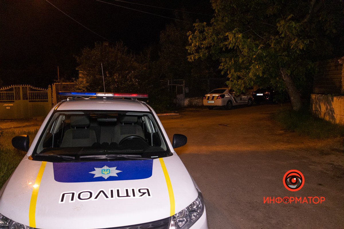 На место преступления приехала полиция На место преступления приехала полиция