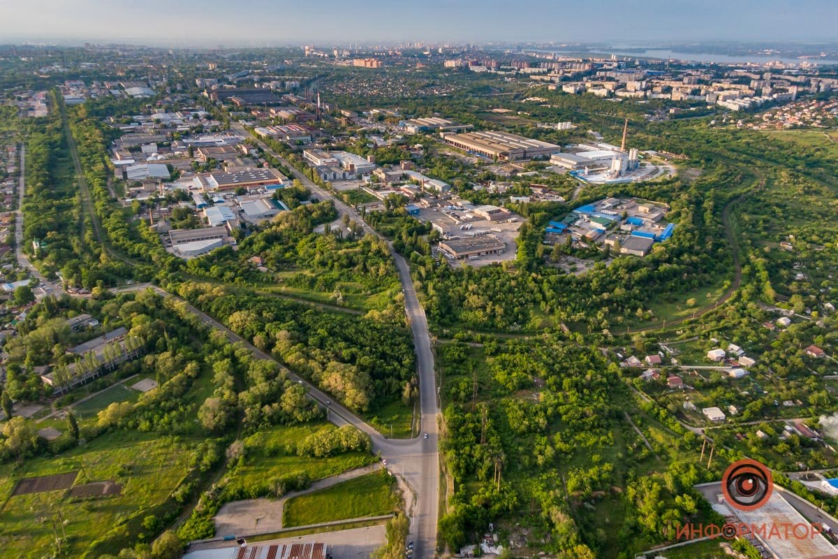 Один из них - перекресток улицы Весенней и проспекта Богдана Хмельницкого