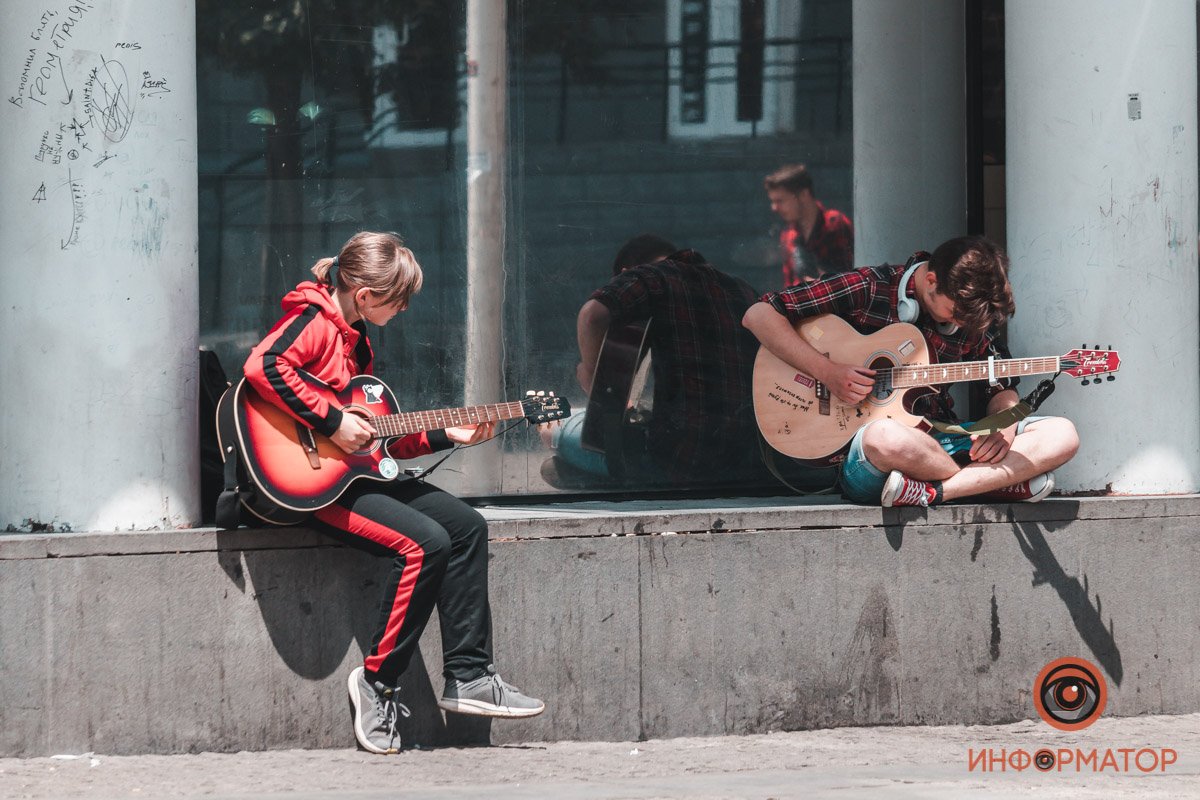 Время музыкальных вечеров на Европейской площади