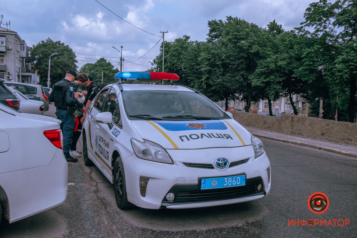 Правоохранители устанавливают личность велосипедиста