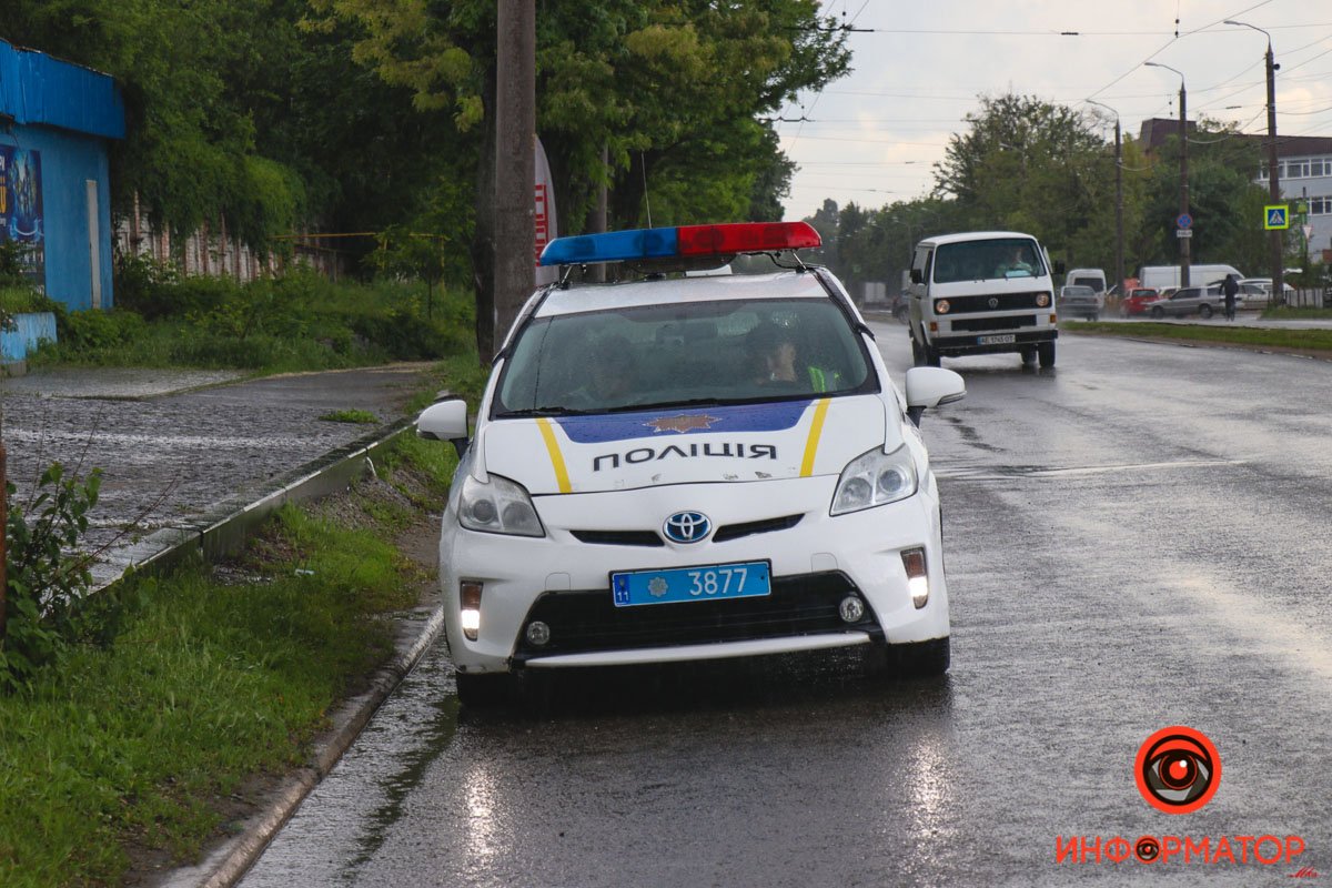 На месте работает полиция На месте работает полиция