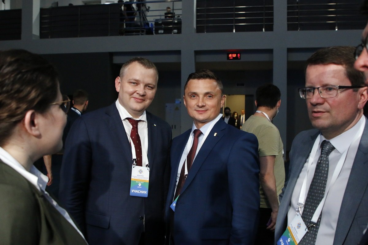 В Днепре Зеленский и представители местных властей обсудили изменения в регионах: о чем говорили 2