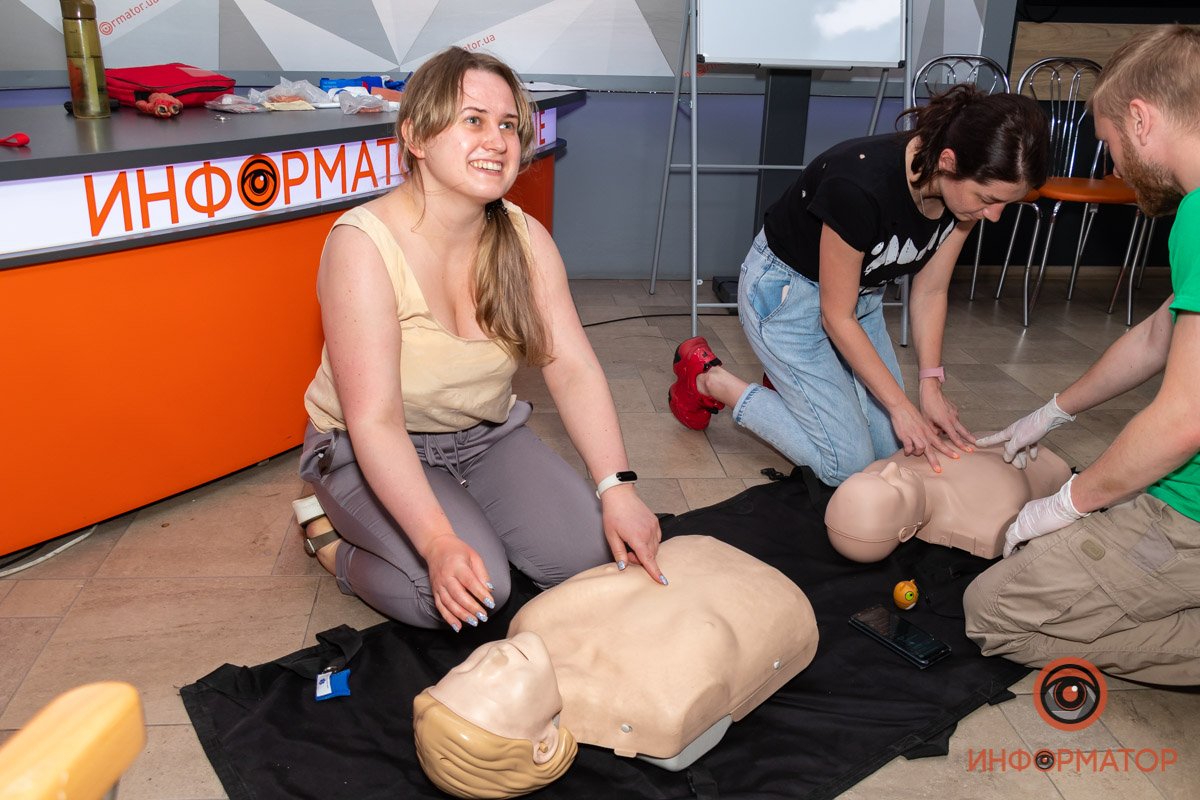 Гости узнали, как проводить СЛР Гости узнали, как проводить СЛР