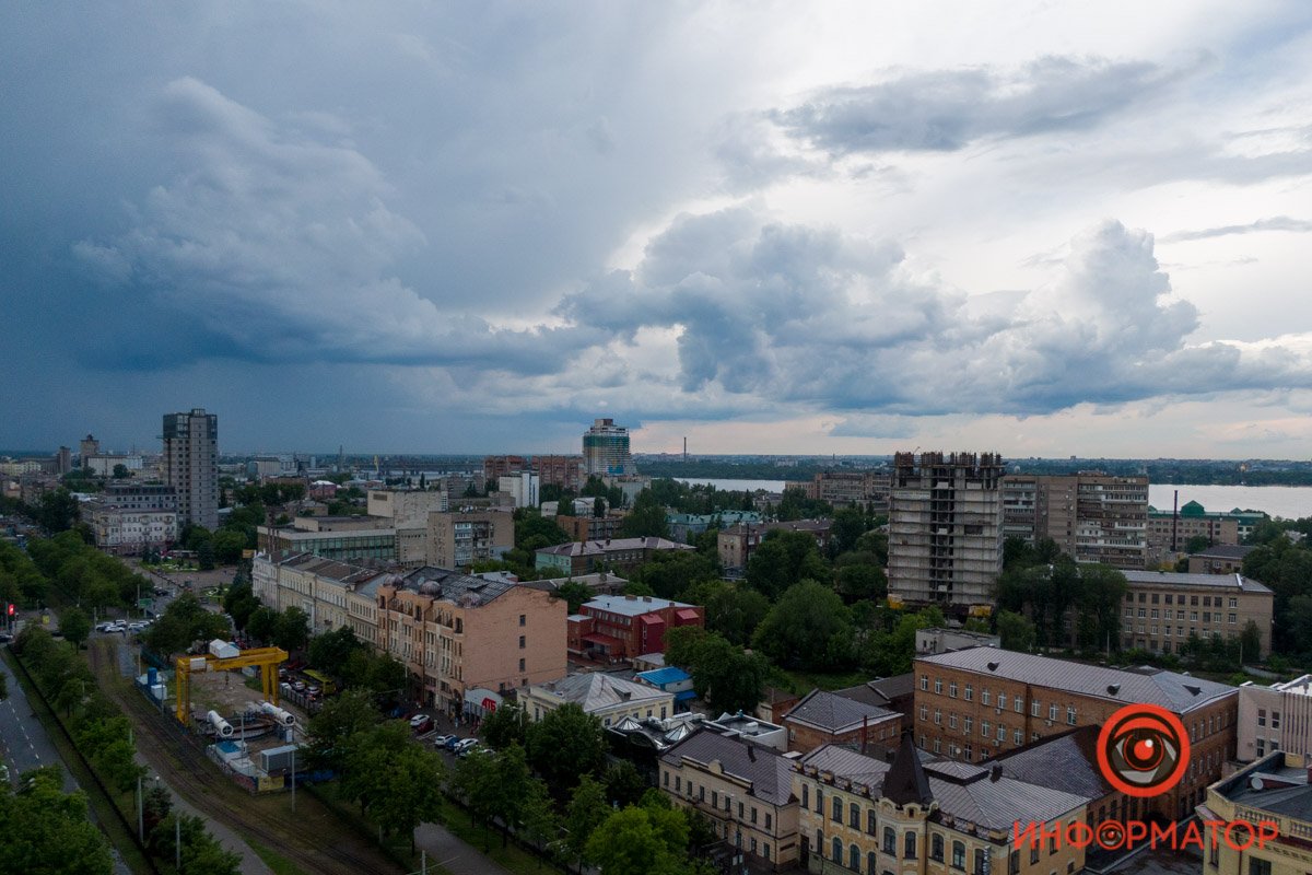 Жители аварийных улиц наверняка смотрят на небо, как и на прогноз погоды с тревогой Жители аварийных улиц наверняка смотрят на небо, как и на прогноз погоды с тревогой