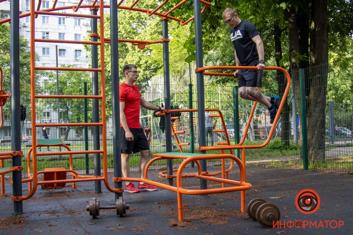 У ребят есть чат, где они общаются, и группа, на которую подписаны около 200 человек У ребят есть чат, где они общаются, и группа, на которую подписаны около 200 человек