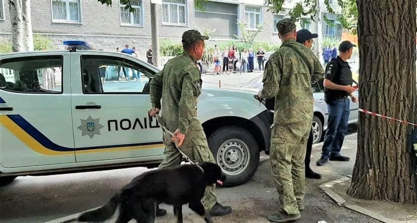 В четверг, 10 июня, в полицию позвонил аноним В четверг, 10 июня, в полицию позвонил аноним