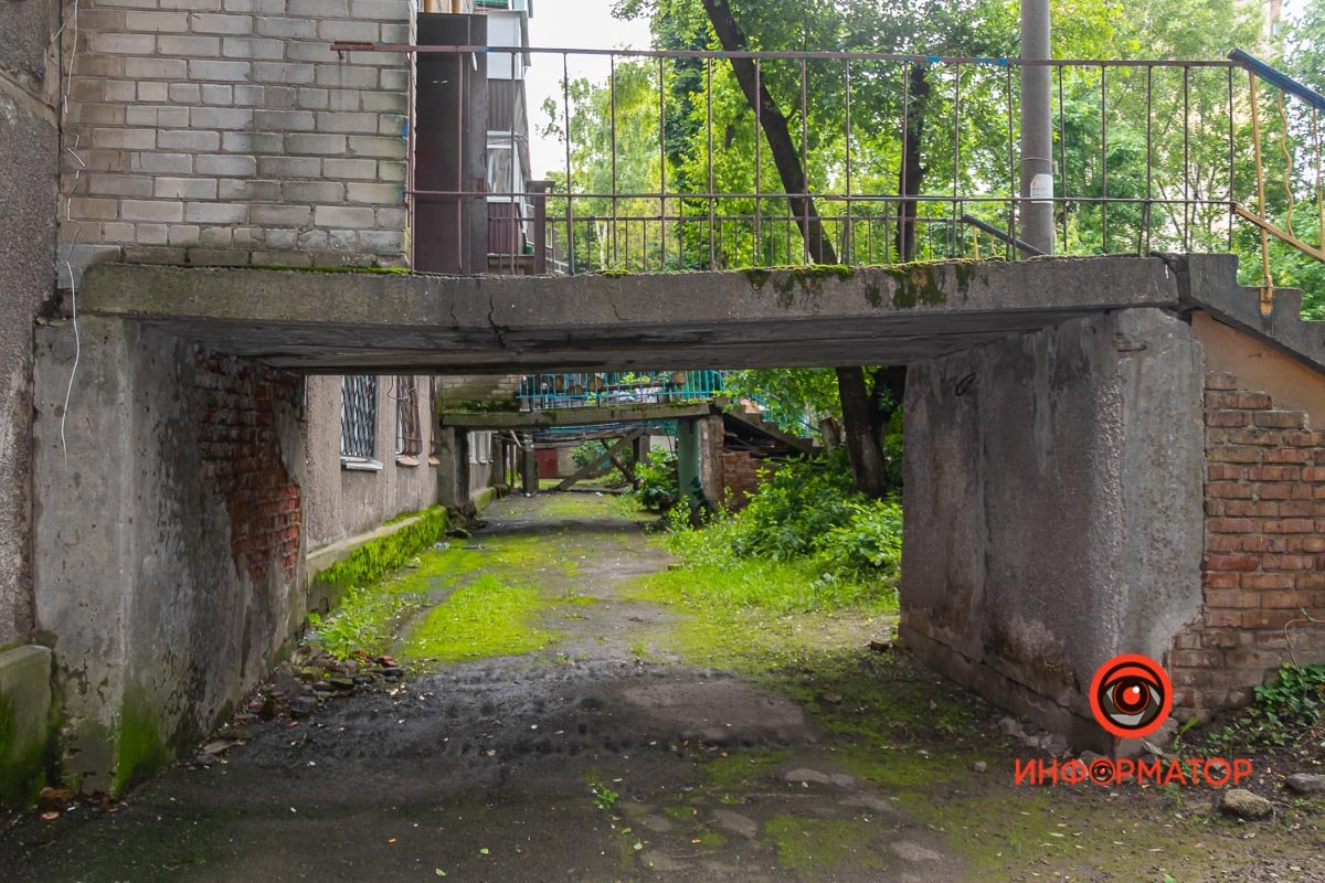 Не помешала бы дополнительная опора  Не помешала бы дополнительная опора