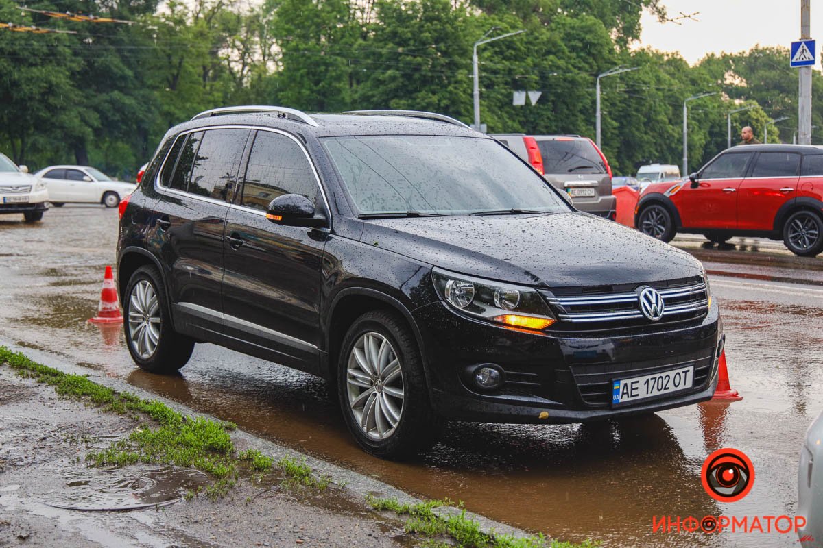 Женщина перебегала на красный