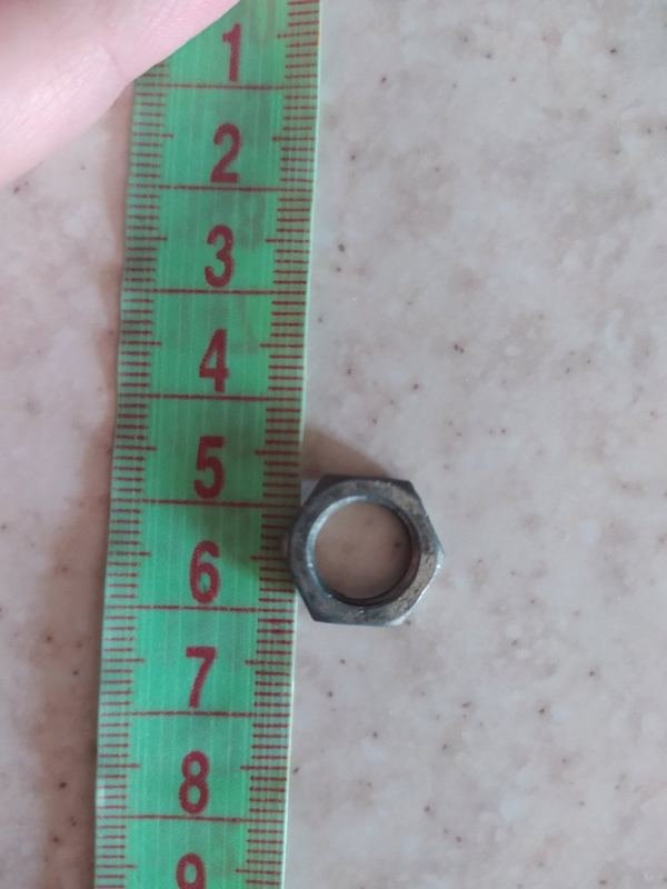 Гайка вышла без помощи врачей