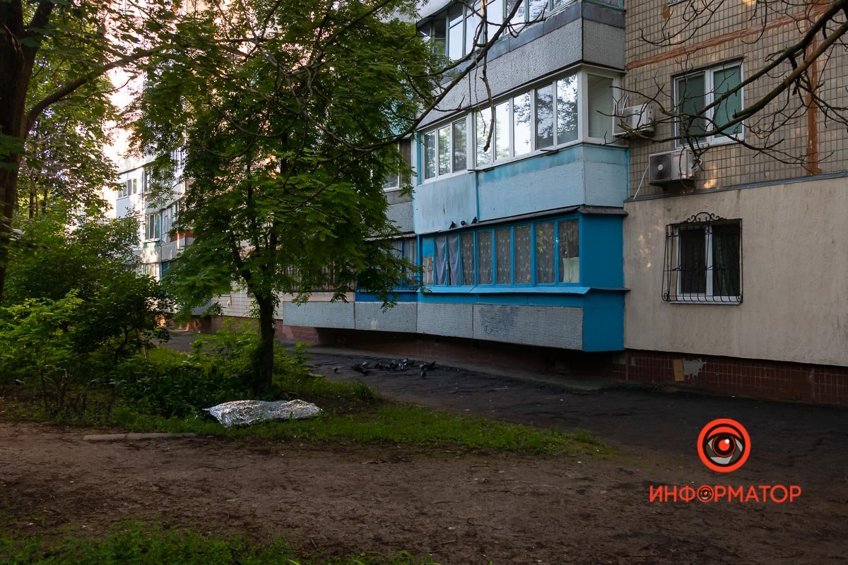 Тело обнаружили под окнами дома №47 Тело обнаружили под окнами дома №47