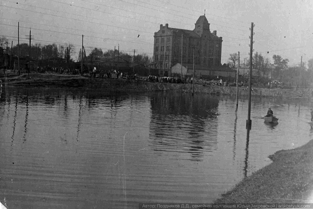 Территория завода Коминтерн, сейчас этого здания уже нет