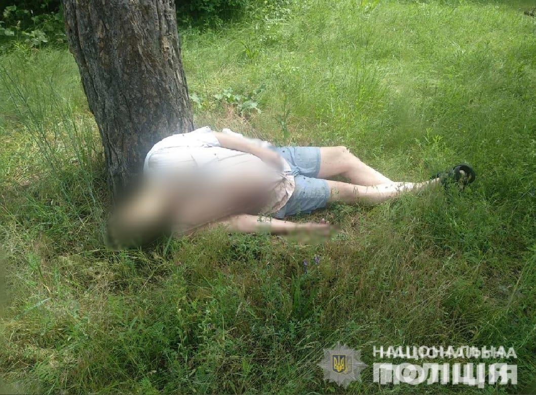 Тело нашли в лесу