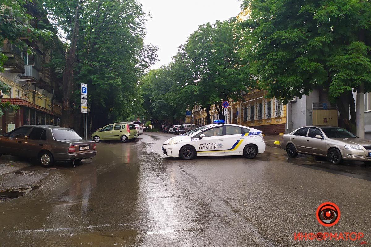 Полиция перекрыла проезд