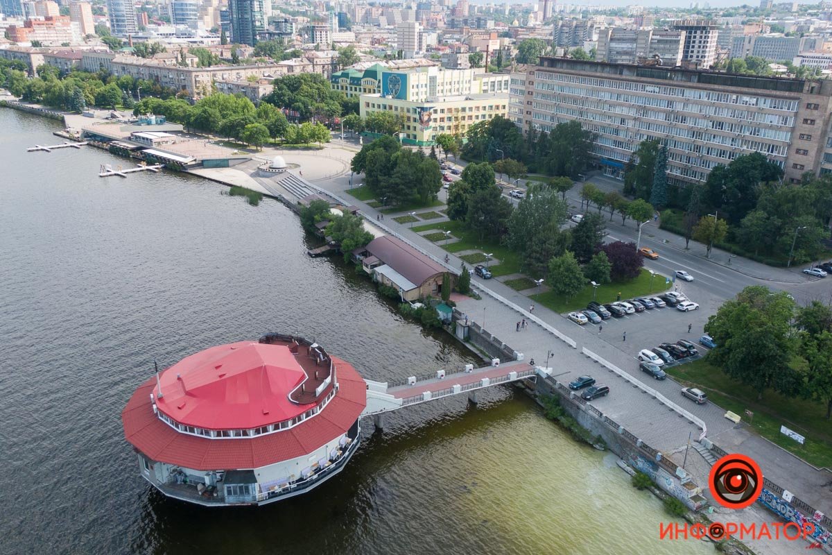 В Днепре от "Поплавка" до Воскресенской перекрыли Набережную Сичеславскую: что произошло 4